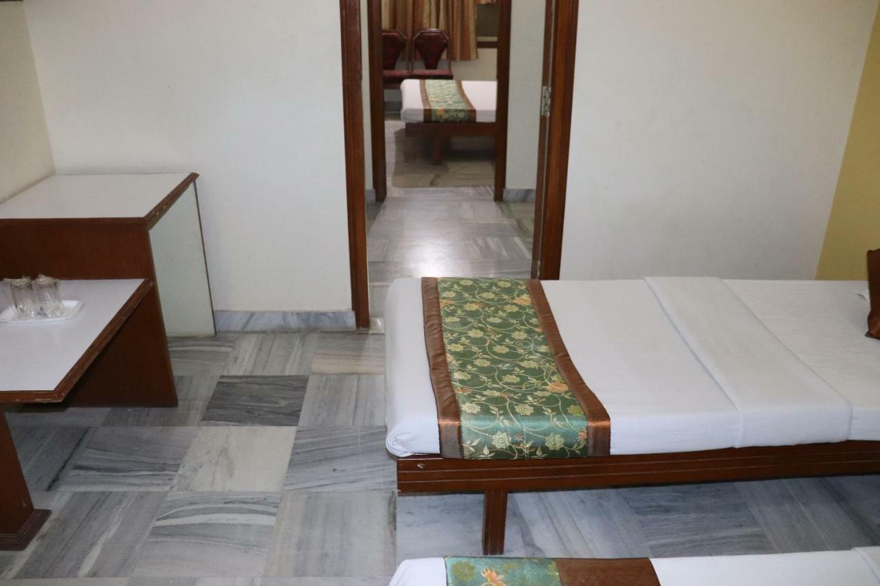 Geetco Hotel Jalor 外观 照片
